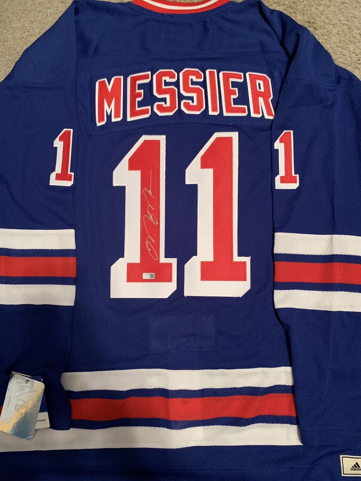 Autographed Mark Messier Jersey - CCM Heroes of Blue Upper Deck