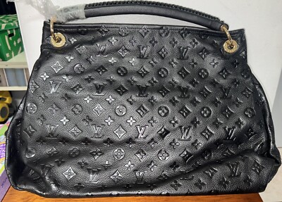 Gorgeous Louis Vuitton Artsy MM Infini Midnight Blue Empreinte Leather Handbag