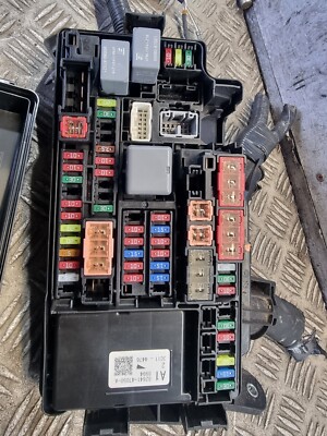 TOYOTA CHR  FUSE BOX WITH WIRES 8264147050A 1.8L HYBRID ELECTRIC CVT 2019