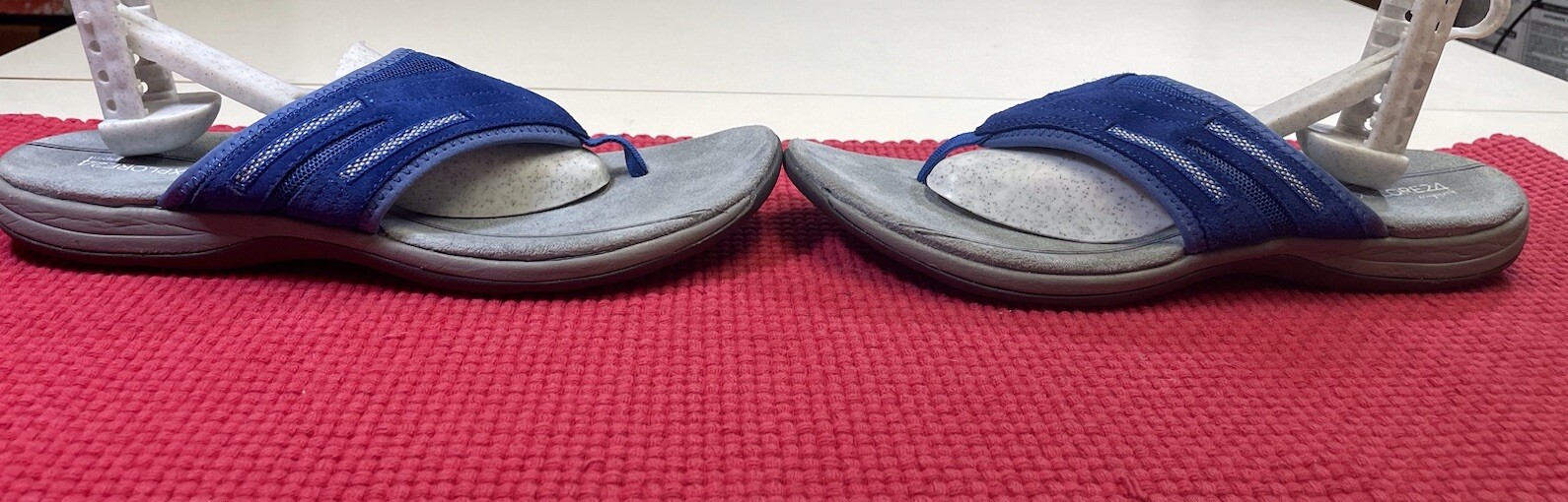 Explore 24 Easy Spirit Flip Flop Sandals Womens Size 12 Blue/Gray Leather Comfrt