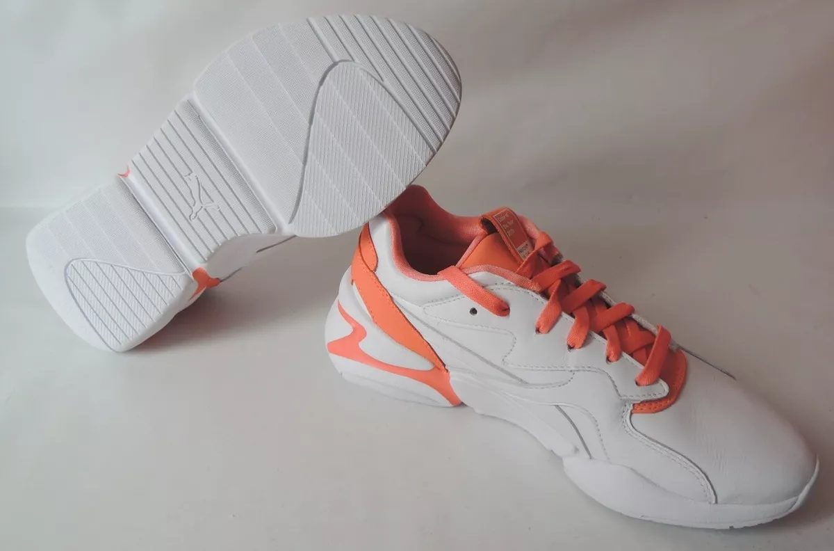 Nova x pantone deals 2 women's sneakers