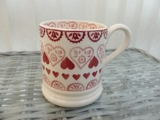 EMMA BRIDGEWATER 40 YEARS SPONGEWARE HEART VALENTINE PINK SAMPLER HALF PINT MUG