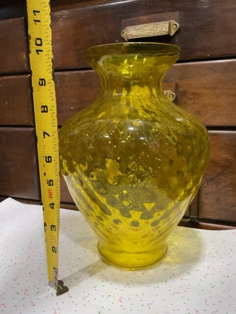 FENTON OPTIC Swirl Canary YELLOW IRIDESCENT GLASS Vase 11