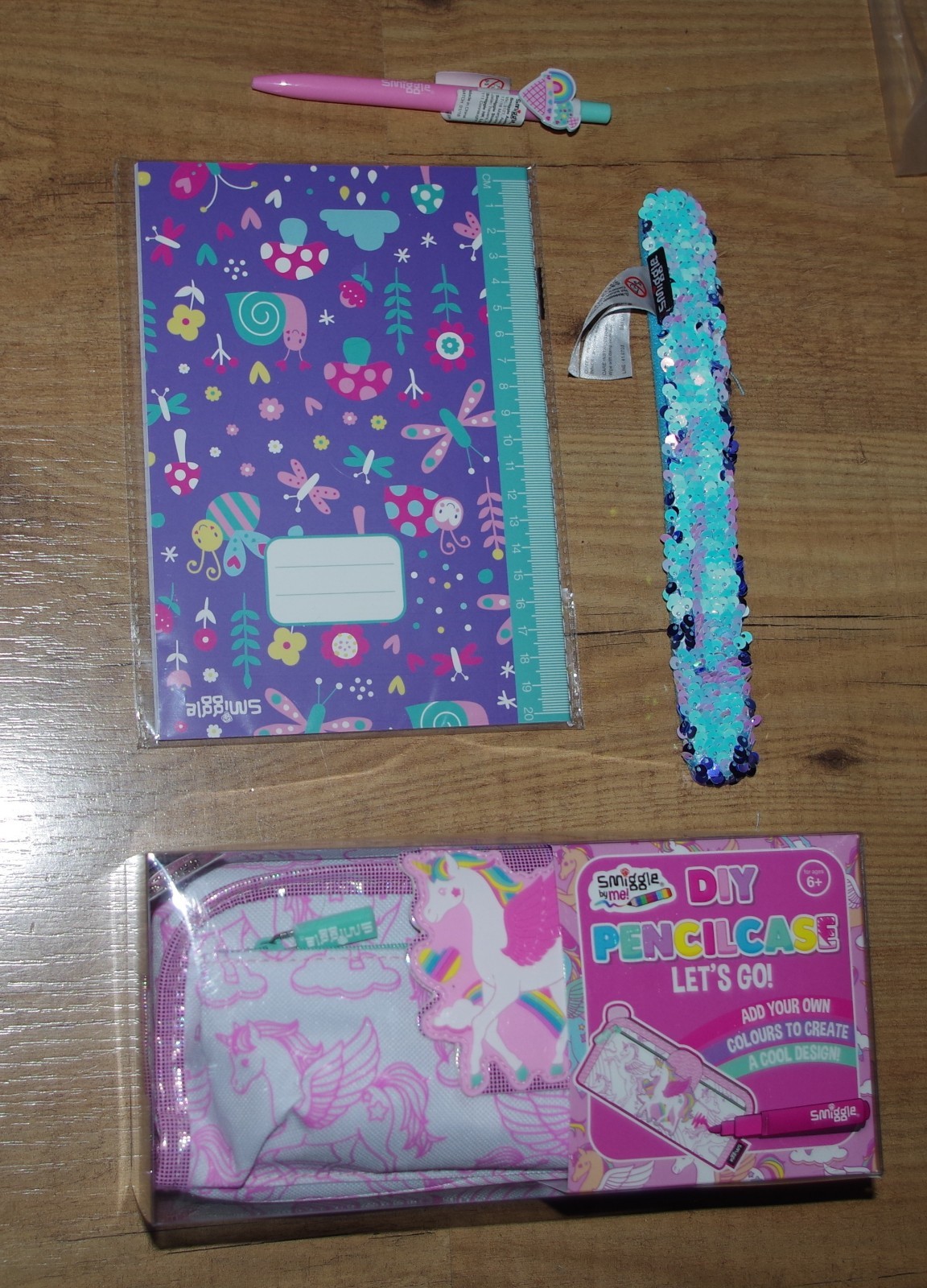 Smiggle Stationery Gift pack Girl DIY pencil case Reversible Slap Band Pen Diary