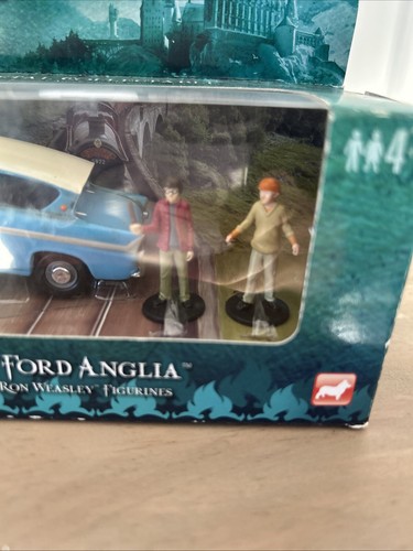 1/43 Corgi Mr. Weasley'с Ford Anglia, with Harry Potter Mr. Weasley - Picture 5 of 6