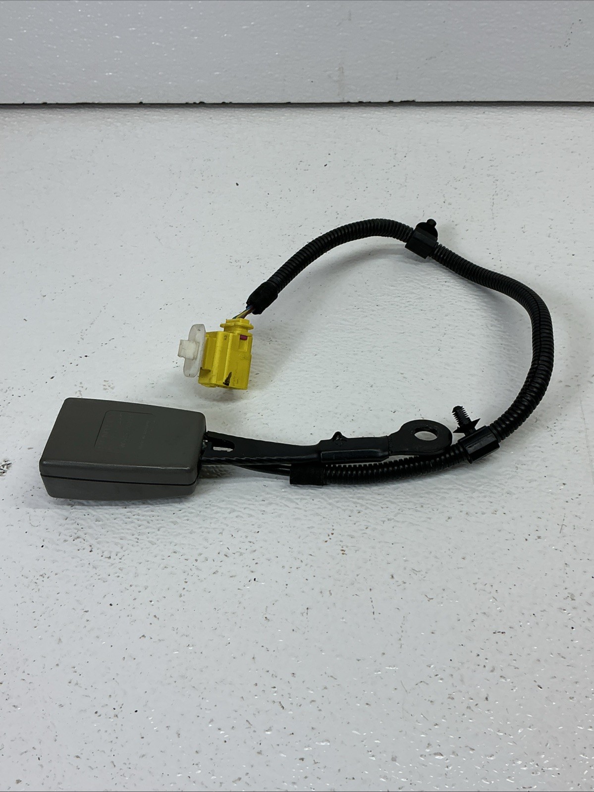 06-13 Bentley Continental Flying Spur Front Left Side Seat Belt Buckle OEM