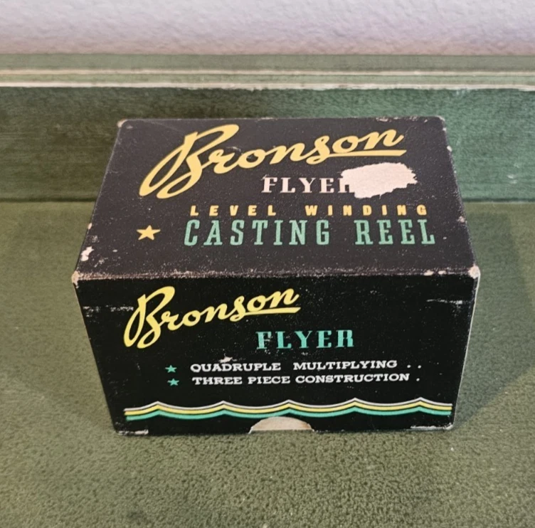 Carrete de fundición vintage Bronson Flyer Level Winding No. Michigan 2450 hecho en EE. UU. Foto 2 de 4