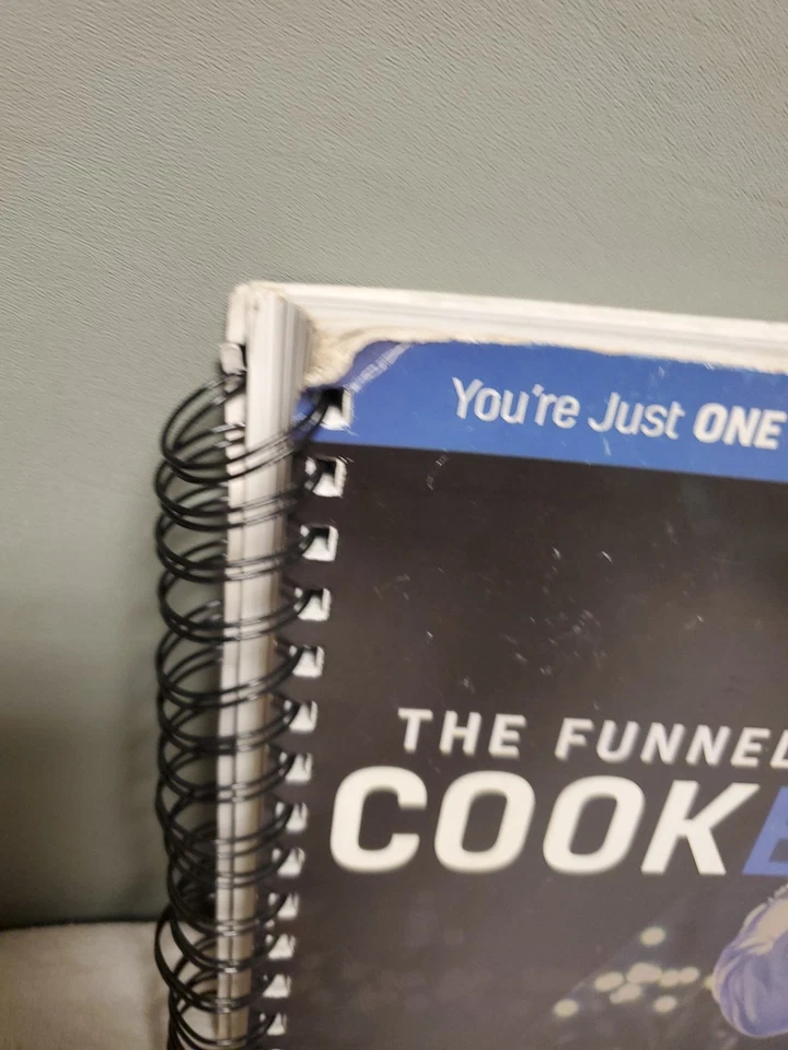 The Funnel Hackers Cookbook by Russell Brunson Spiral Bound Foto 2 de 4
