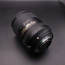 Nikon AF-S DX NIKKOR 18-300mm f/3.5-6.3G ED VR High Magnification Zoom 812