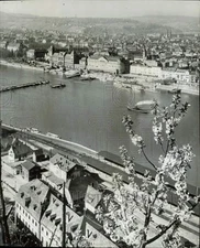 1945 Press Photo Aerial view of Koblenz, Germany - lry30304