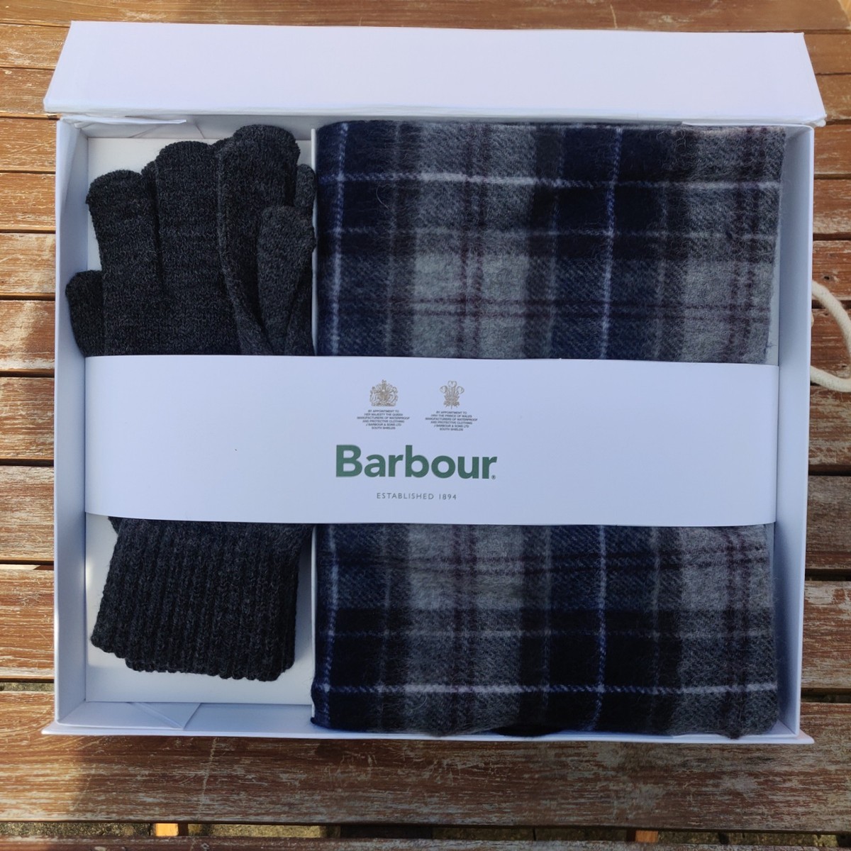 Barbour 100% Lambswool Tartan Scarf And Wool Blend Gloves Gift Set