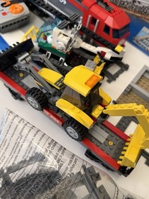 LEGO CITY: Heavy-Haul Train (60098) 100% Complete With Box and Manuals