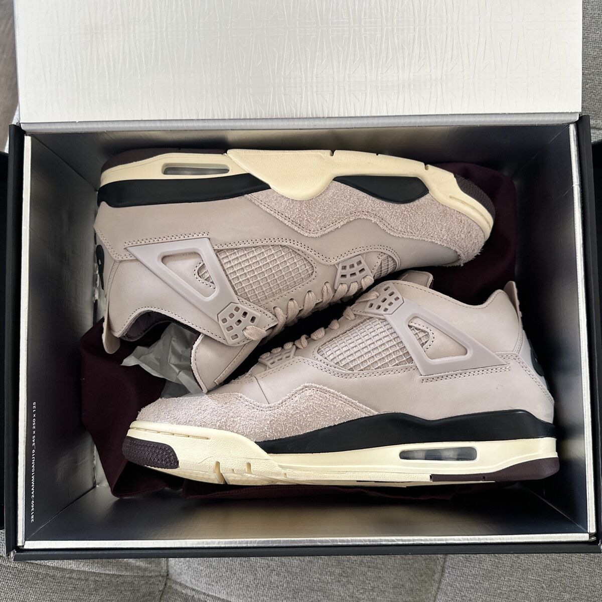 Size 11 - A Ma Maniére x Air Jordan 4 Retro While You Were Size 11 - A Ma Maniére x Air Jordan 4 Retro While You Were