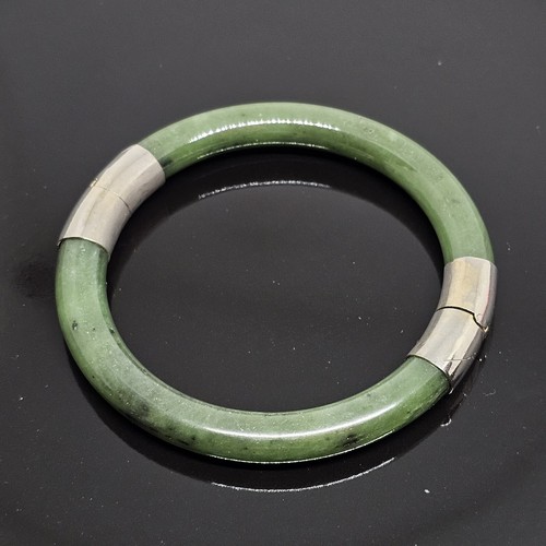 Vintage Chinese Spinach Green Nephrite Jade Gilded Bangle Bracelet - Picture 11 of 14