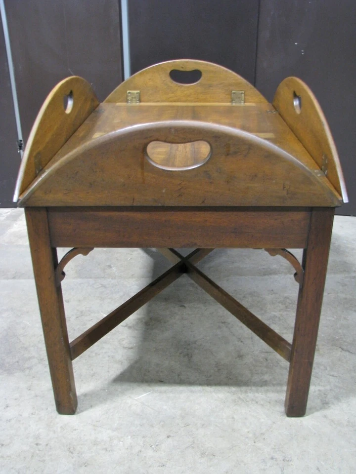 Mesa de centro Kittinger caoba circa 1966 edición aniversario bandeja mayordomo Foto 3 de 4