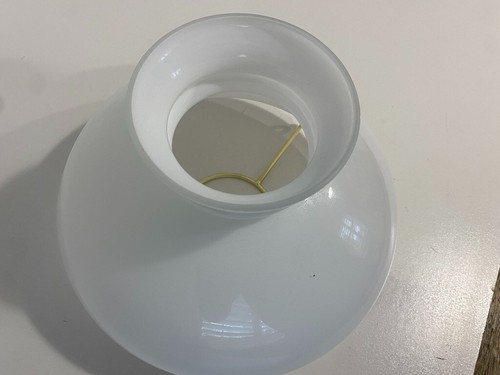 Trípode Aladdin y pantalla para 23 lámparas de vidrio pantalla de ópalo 140 mm de diámetro borde paquete - Imagen 6 de 24
