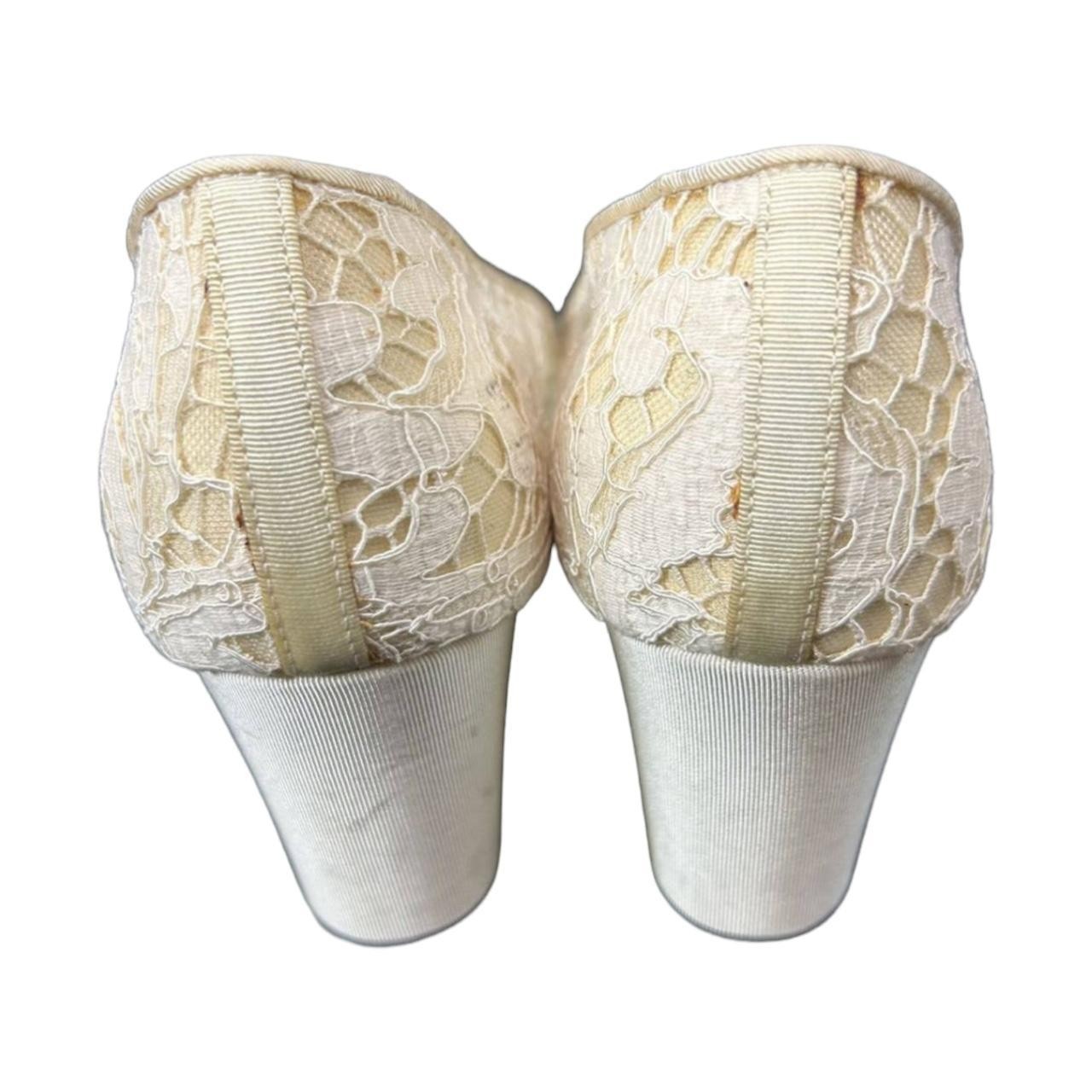 Chanel Lace with Grosgrain Toe Caps Pumps thumbnail 5