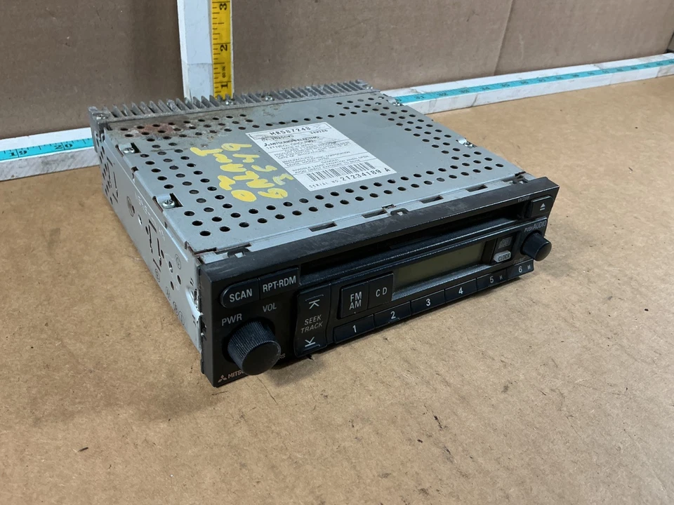 2002-2003 Mitsubishi Galant Radio Receiver CD Player MR587248 OEM - Image 3 of 4