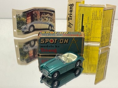 SPOT-ON TRI-ANG 105 AUSTIN HEALEY 100-SIX -GREEN MET. 1:42- GOOD IN BOX - 237
