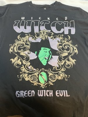 Women's Wizard of Oz Wicked Witch Green with Evil SS Black T-shirt Small