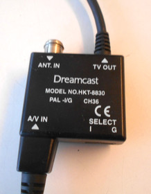 Sega Dreamcast Console and controllers  Powers up  Spares & Repairs PAL