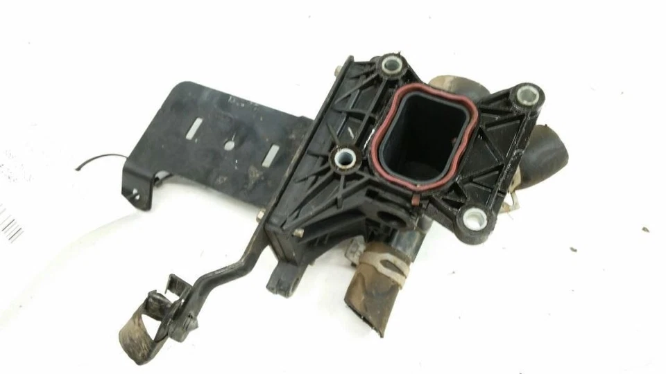 Tubo cruzado línea de refrigerante Ford Focus 2008 2009 2010 2011 OEM Foto 2 de 4