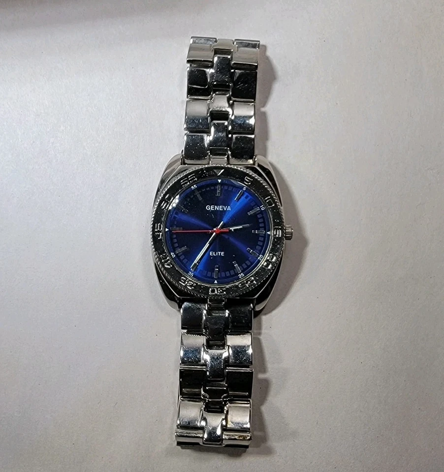 Reloj para hombre Geneva Elite vintage usado esfera azul #1962 movimiento Singapur Estate Foto 3 de 4
