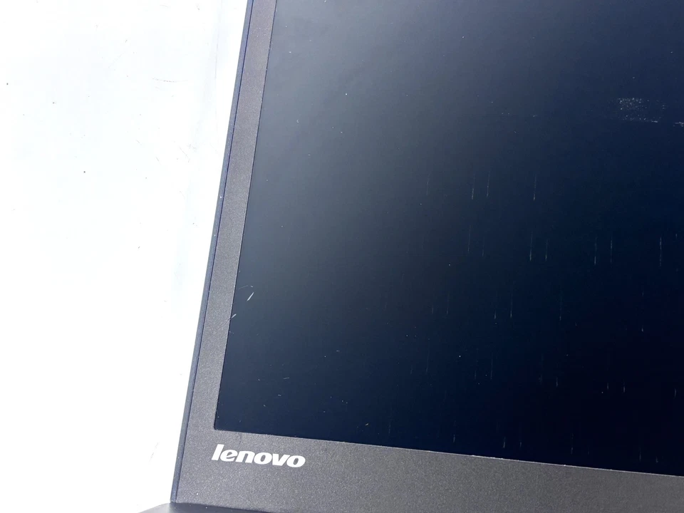 Lenovo ThinkPad T450s - 14" HD, 2.3GHz i5, 8GB RAM, 16GB SSD, SIN SISTEMA OPERATIVO Foto 3 de 4