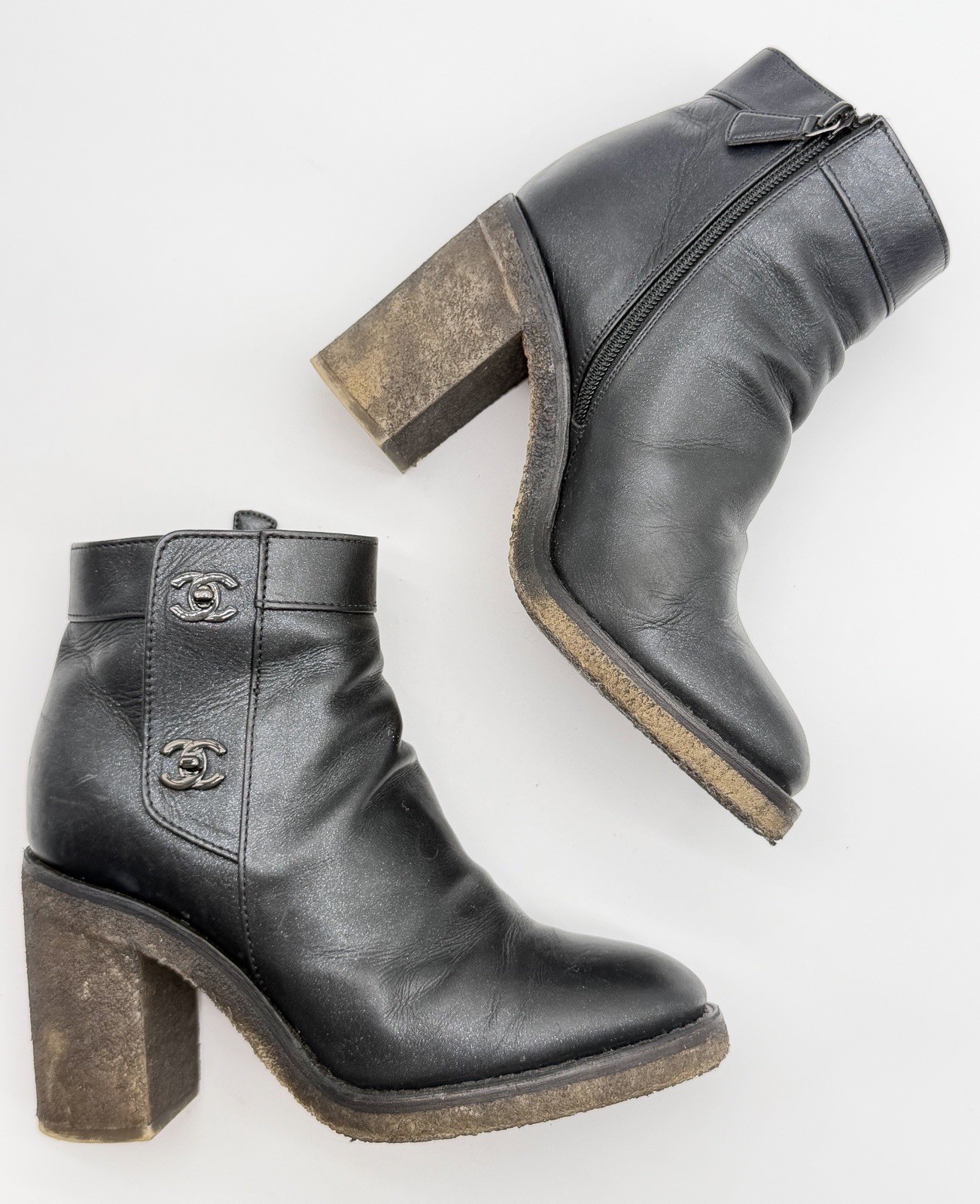 Chanel CC Turnlock Ankle Boots EU 36.5  US 6 Black Block Heel Booties thumbnail 5