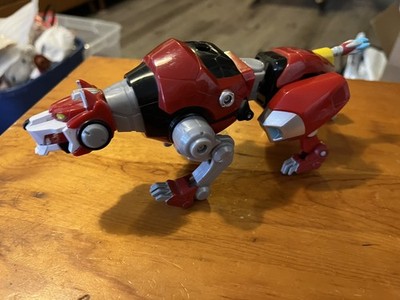 Playmates Voltron Legendary Defender Combiner RED Lion 2017 Action Figure 7 1/2 