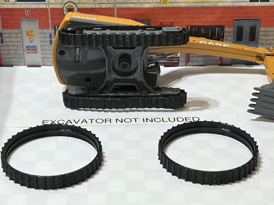 ERTL Diecast case cx210D Excavator Equipment (TRACKS ONLY) - Image 3 of 3