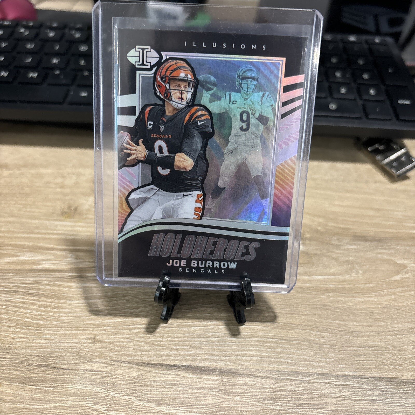 2023 Panini Illusions - HoloHeroes #11 Joe Burrow