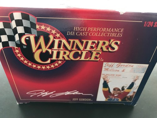 Vintage Winners Circle 97 Die Cast Stock Car 1/24 Scale #24 Jeff Gordon Rainbow - Picture 2 of 7