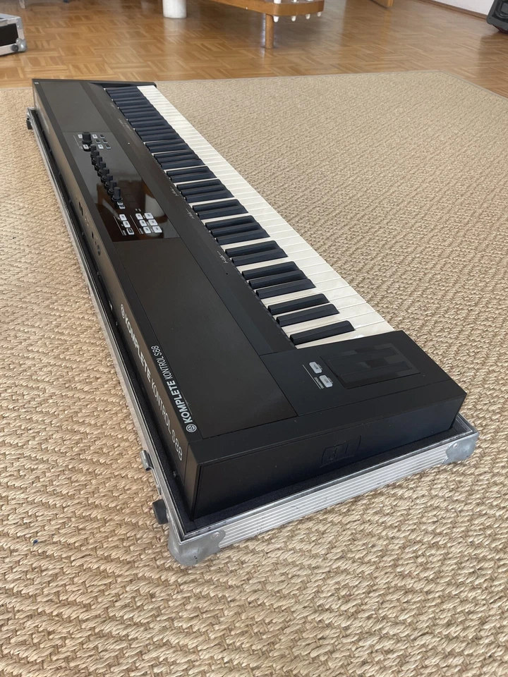 Native Instruments Komplete Control S88 Keyboard Inkl. Roadcase
