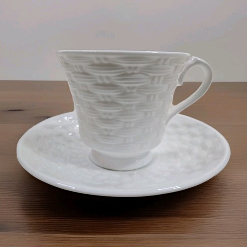 Aynsley BELLEEK BASKETWEAVE 4pc Cup & Saucer Sets Bone China MINT CONDITION - Picture 5 of 13