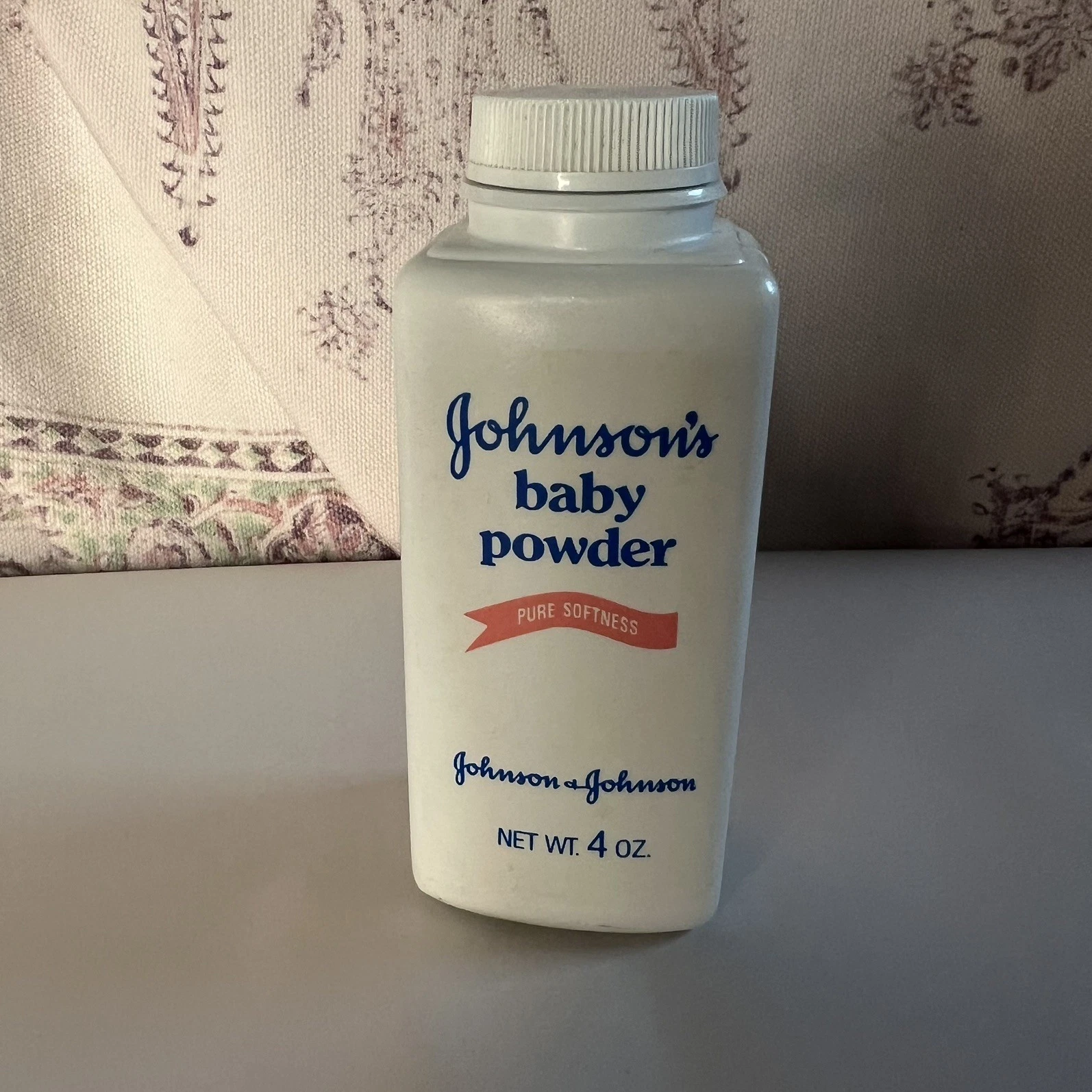 Vintage Johnson's Baby Powder 4 OZ Talc, by Johnson & Johnson 1985 85% Powder
Opens in a new window