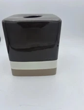 DKNY Bed Bath & Beyond Boutique Ceramic Tissue Box cover Brown & Tan