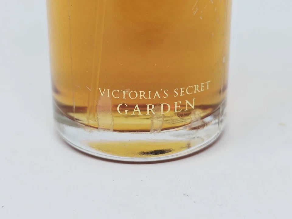 Victoria's Secret Garden "Vanilla Lace" EDT Perfume Spray 3.4oz Difícil de Encontrar Tamaño Regular Foto 4 de 4