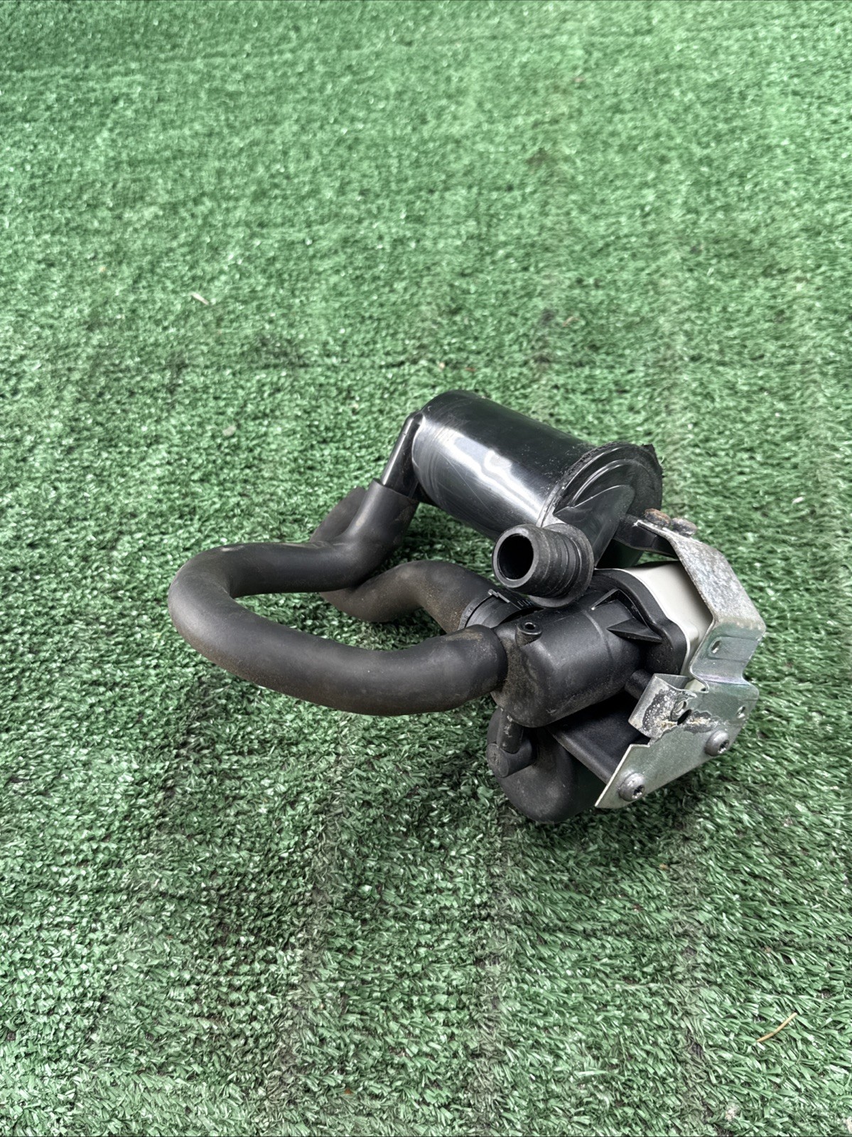 2003 - 2012 Maserati Quattroporte - Leak Detection Pump - Bosch - 0 261 222 010