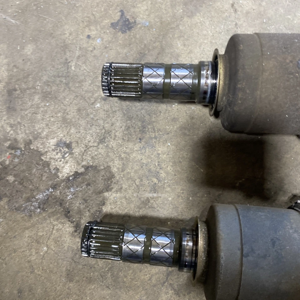 Subaru Impreza Sti 2006 2007 sedán eje delantero izquierdo derecho OEM Foto 2 de 4