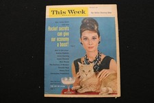 1961 FEBRUARY 5 THIS WEEK MAGAZINE - AUDREY HEPBURN COVER - E 25582