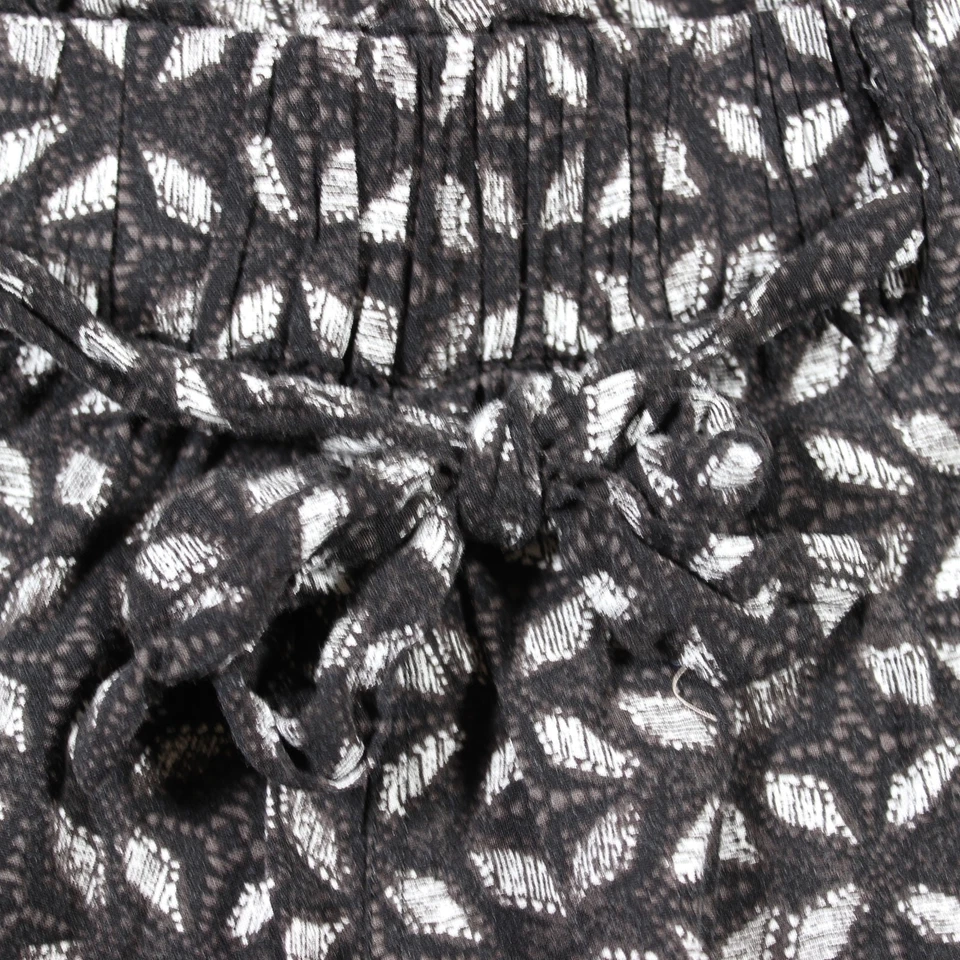 Maurices Women’s XL Black White Patterned Drawstring Shorts Rayon - Image 4 of 4