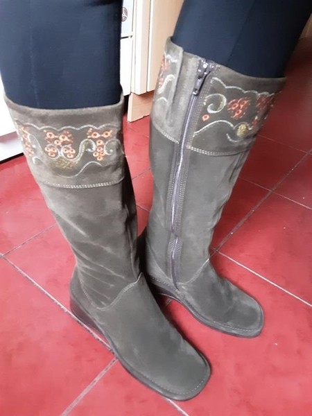 Women Clarks Boots Khaki Suede 37