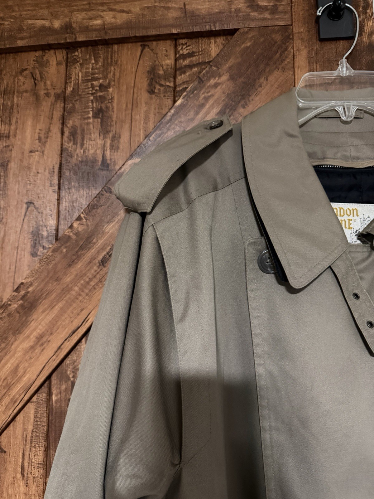 Vintage London Towne Men Double Breasted Trenchcoat. Detachable Lining. Gray 42R