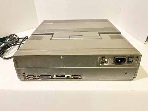 (1989) Vintage Toshiba T3200 Laptop. Turns On, As Is. - Picture 9 of 12