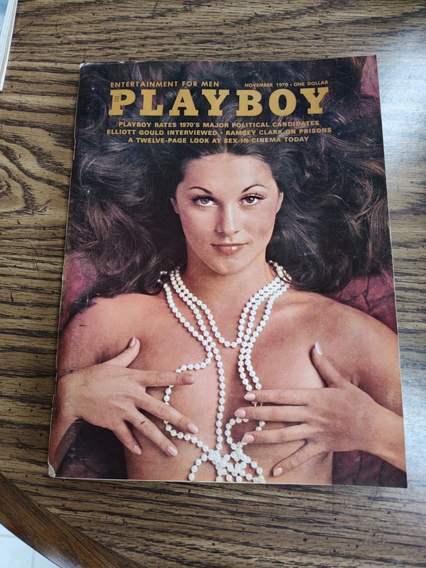 Original November 1970 Issue of Playboy Magazine - Avis Miller, Elliott Gould