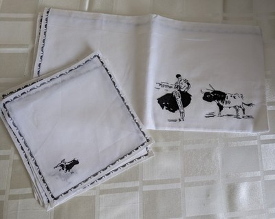 Vintage Spanish Bull And Matador Embroidered Tablecloth And Napkins Picasso B&W