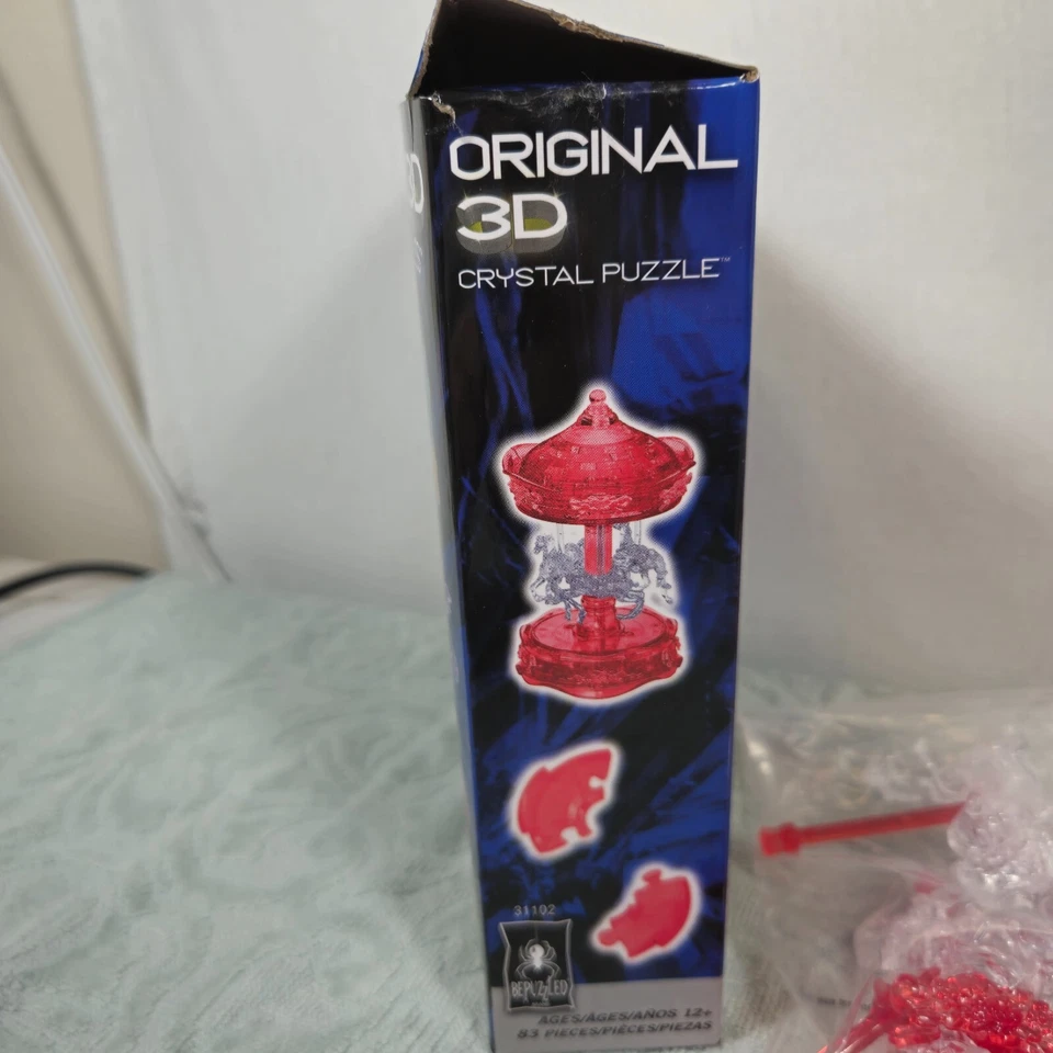 Rompecabezas de cristal 3D BePuzzled - Carrusel (blanco/rojo): 83 piezas caja abierta Foto 3 de 4