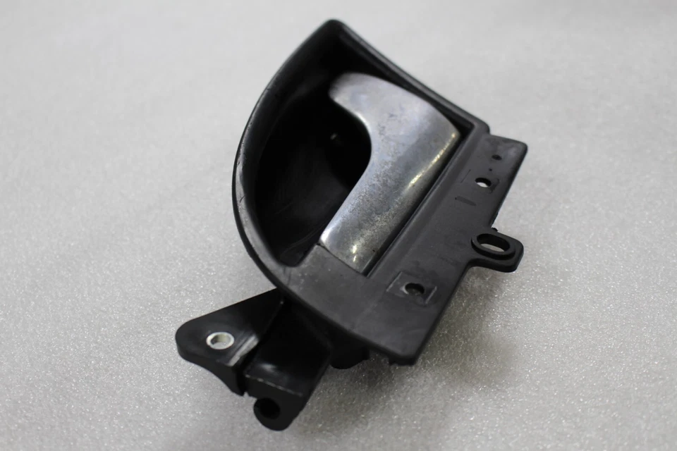 Maserati GranCabrio, LH, Left, Exterior Door Handle, Dmg, Used, P/N 980145006 - Image 3 of 4