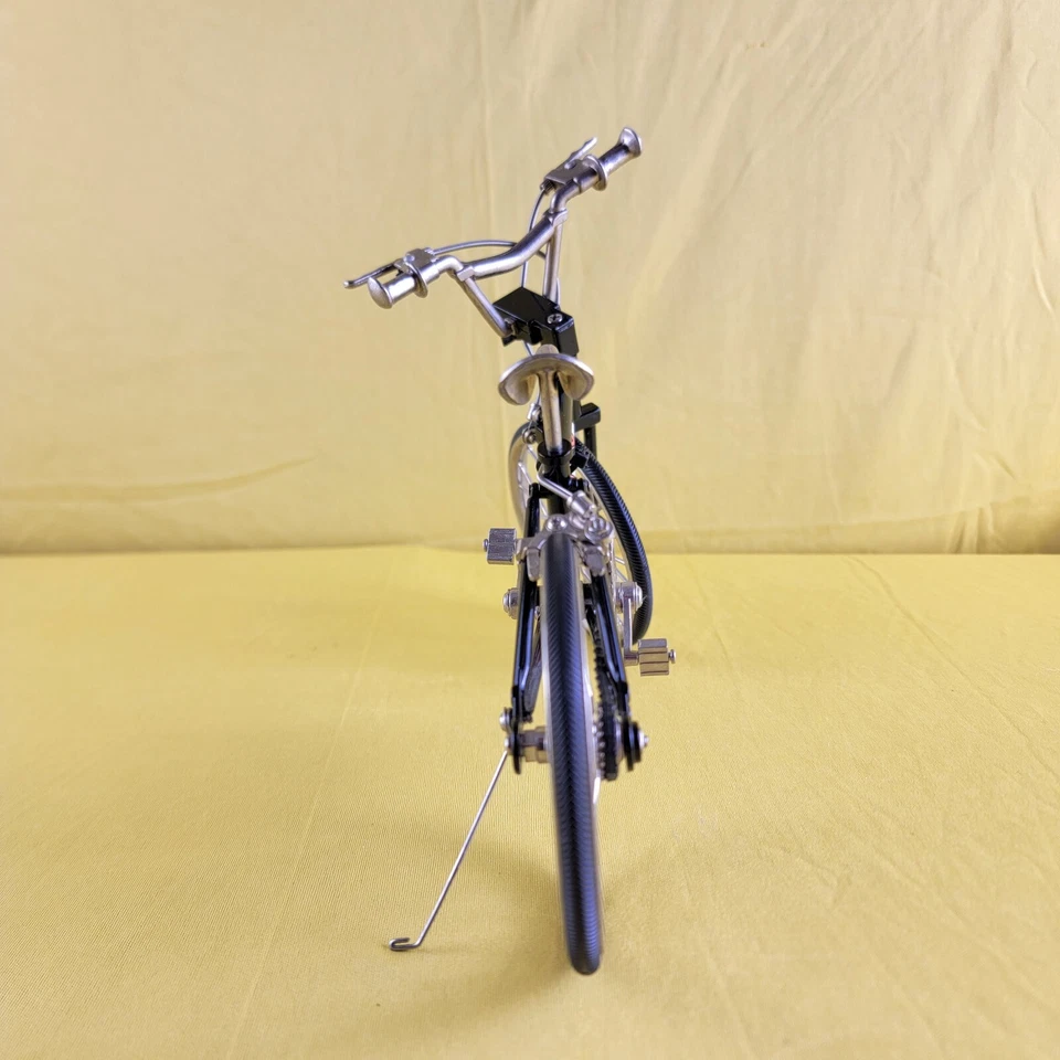 RARO Die-Cast Mini Bicicleta BMX Genial Coleccionable Pedales y Frenos de Mano Trabajo Pata de Cabra Foto 3 de 4